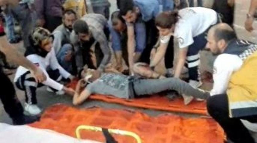 Vince &Ccedil;arpan Motosikletli Ağır Yaralandı