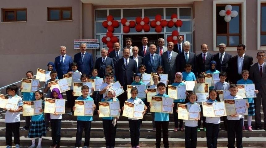 Konya&rsquo;da 441 Bin 366 &Ouml;ğrenci Karne Heyecanı Yaşadı