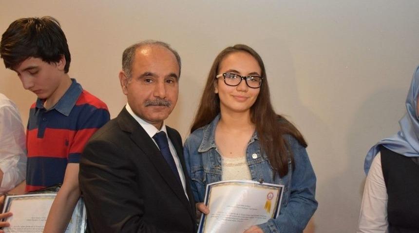 Teog&rsquo;ta Başarılı Olan &Ouml;ğrenciler &Ouml;d&uuml;llendirildi