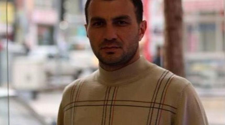 Motosiklet Kamyona Arkadan &Ccedil;arptı: 1 &Ouml;l&uuml;