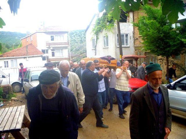 Bilecik’ten Afyonkarahisar’a Sevk Edilen Kadın Hastanede Hayatını Kaybetti