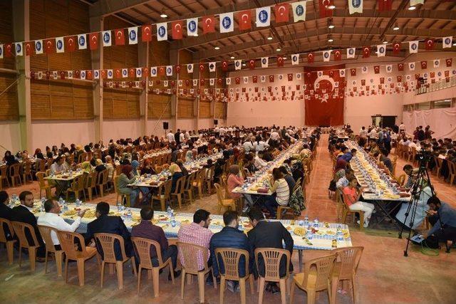 Başkan Külcü, Gençlerle İftar Yaptı