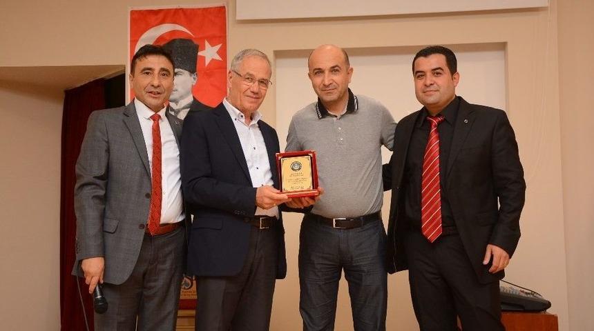 Başkan Acar, T&uuml;rk Eğitim-sen &Uuml;yesi &Ouml;ğretmenlere İftar Yemeği Verdi