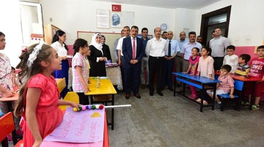 G&uuml;rkan &Ouml;ğrencilerin Karne Heyecanına Ortak Oldu