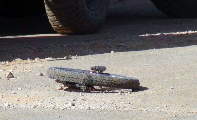 Zırhlı Araç İle Motosiklet Çarpıştı: 1 Yaralı