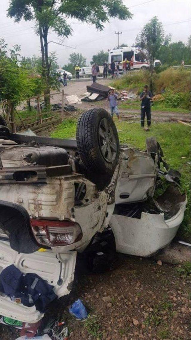 Kontrolden Çıkarak Evin Bahçesine Uçan Otomobilin Sürücüsü Hayatını Kaybetti