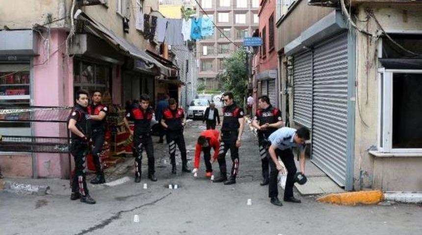 Beyoğlu'nda Oto Tamirhanesine Silahlı Saldırı: 1 &Ouml;l&uuml;, 2 Yaralı