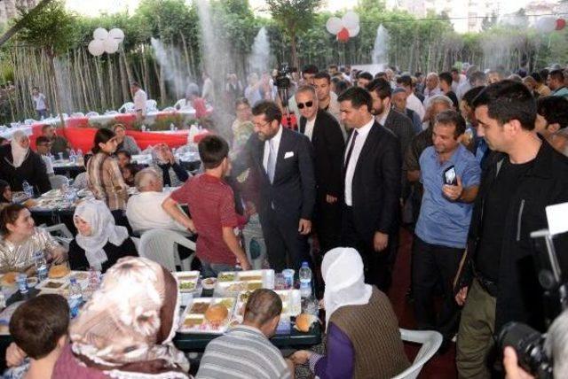 Beşiktaş Belediye Başkanı Hazinedar, Diyarbakır da Iftar Açtı 1