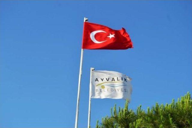 Balıkesir de Şiddetli R&uuml;zgar, Hayatı Olumsuz Etkiledi 1