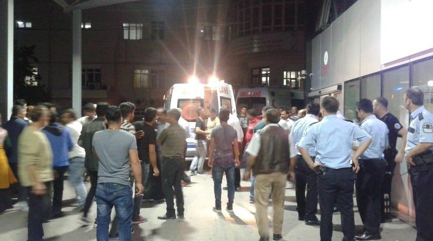 Saruhanlı&rsquo;da Motosiklet İle Trakt&ouml;r &Ccedil;arpıştı: 1 &Ouml;l&uuml;,1 Yaralı