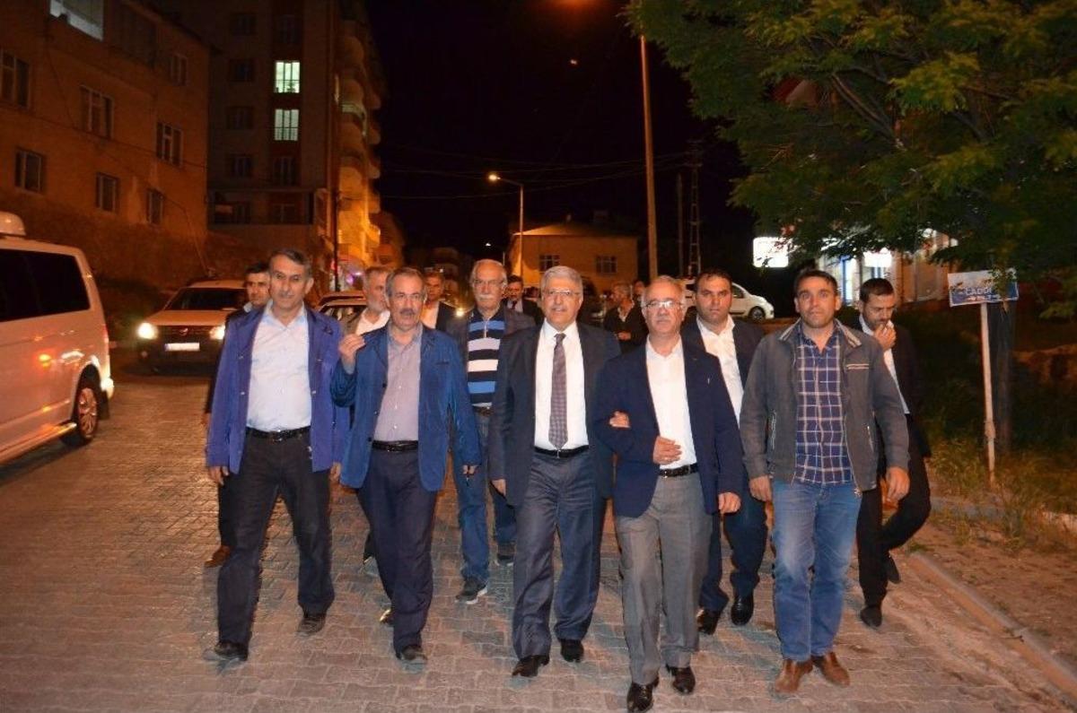 Vedat Demir&ouml;z Adilcevaz&rsquo;da İftar Programına Katıldı