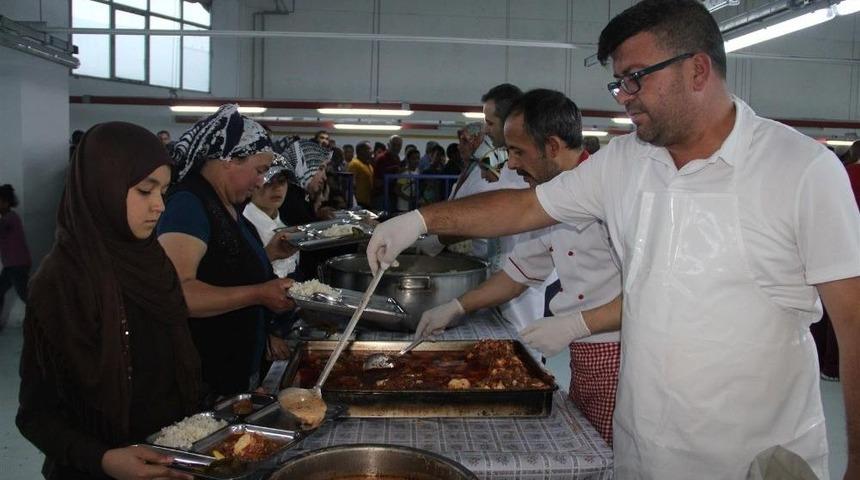 Nevşehir&rsquo;de Geleneksel İftar Sofrası İlgi G&ouml;rmeye Devam Ediyor
