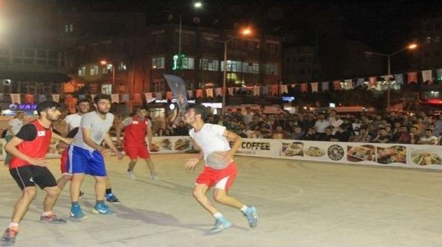 Hakkari&rsquo;de Streetball 3x3 Basketbol Turnuvası Sona Erdi