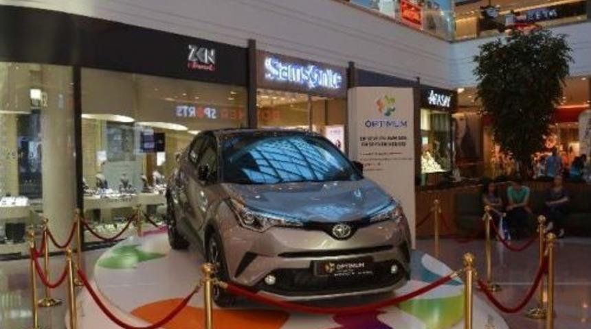 L&uuml;ks Otomobil Talihlisini Bekliyor