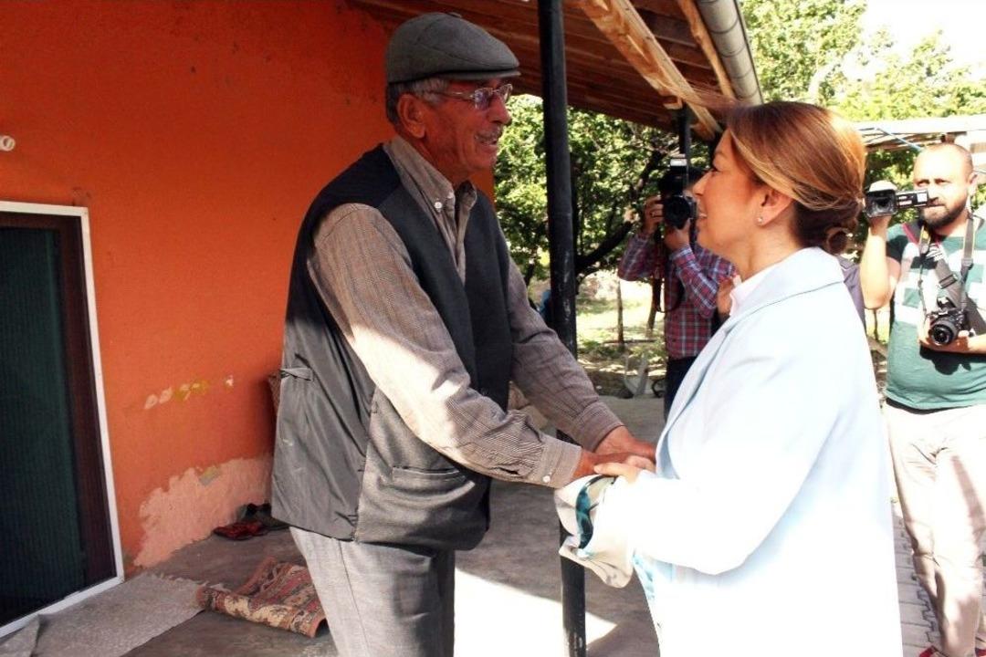 Baba Hasan H&uuml;seyin Halisdemir, Cumhurbaşkanını Niğde&rsquo;ye Davet Etti