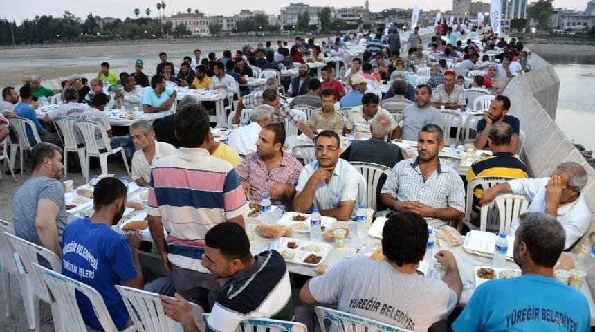 Agiad&rsquo;dan Tarihi Taşk&ouml;pr&uuml;&rsquo;de İftar Yemeği