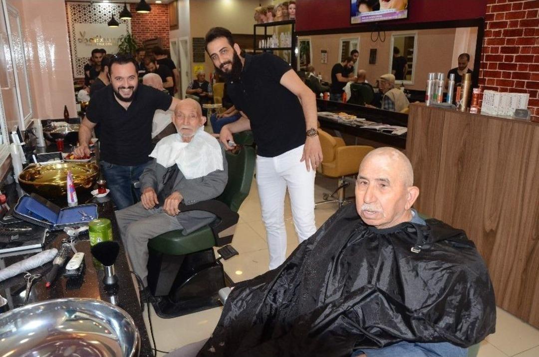 (&ouml;zel Haber) İhtiyar Delikanlılar Bayrama Hazırlanıyor