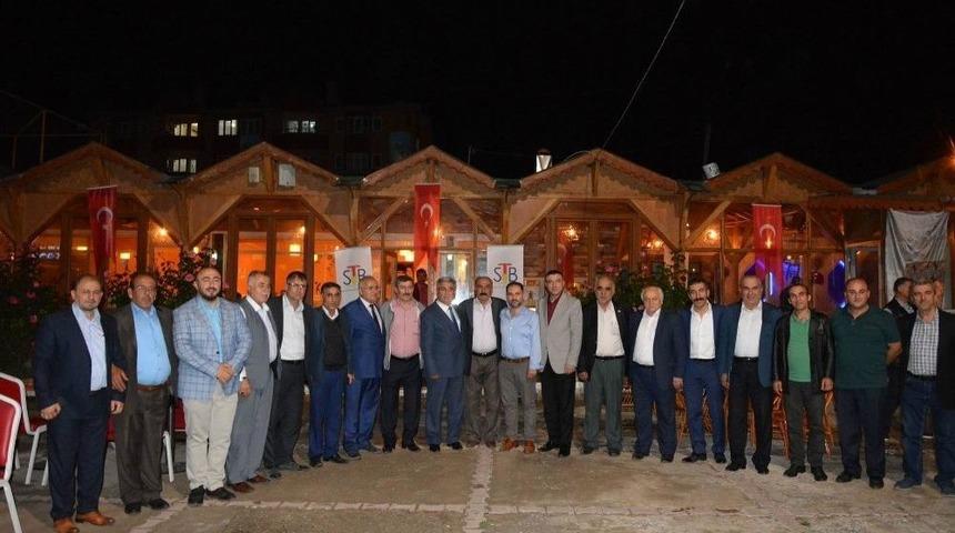 Sivas Ticaret Borsası Üyeleriyle İftarda Buluştu