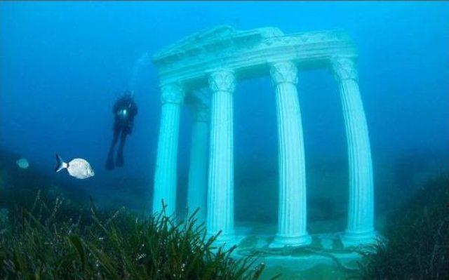 Apollon Tapınağı nın Kopyası Sualtı M&uuml;zesinde 2