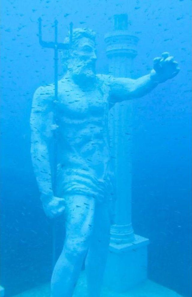 Apollon Tapınağı nın Kopyası Sualtı M&uuml;zesinde 3