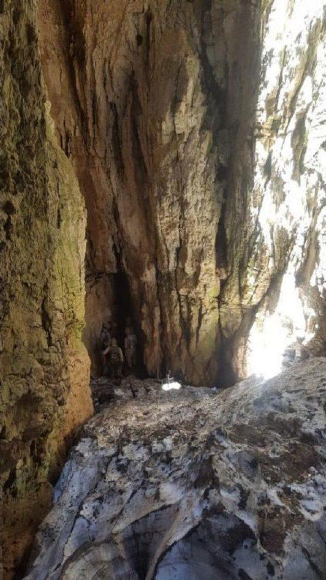 &nbsp;Kato da 52 G&uuml;nd&uuml;r S&uuml;ren Operasyonda 15 Ter&ouml;rist Etkisiz Hale Getirildi, 107 Mağara Bulundu 2