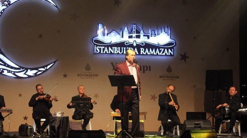 Ahmet &Ouml;zhan&rsquo;ın Yenikapı Konseri Vatandaşları Mest Etti