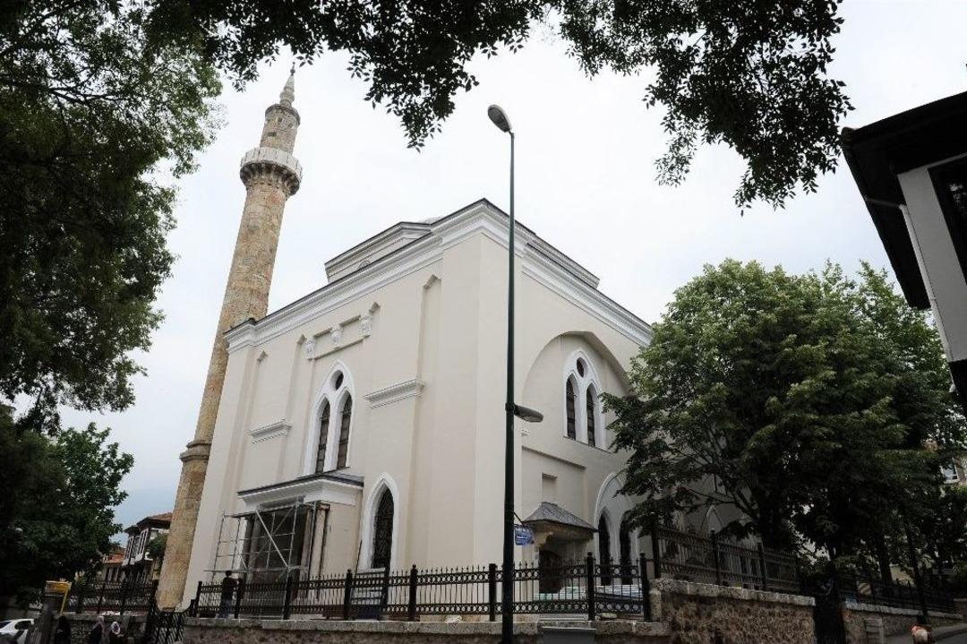 Tarihi Cami&rsquo;de Bitmeyen Restorasyon