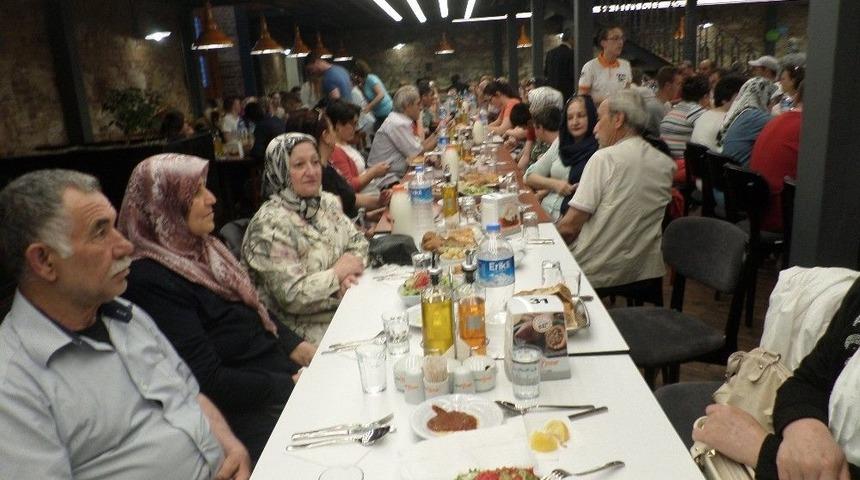 Engelliler Ve Aileleri İftarda Bir Araya Geldi