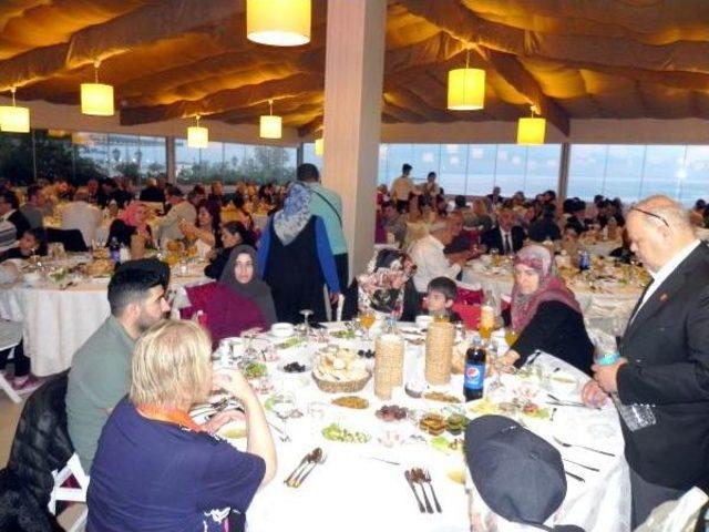 Şehit Yakınları Ve Gazilere Iftar