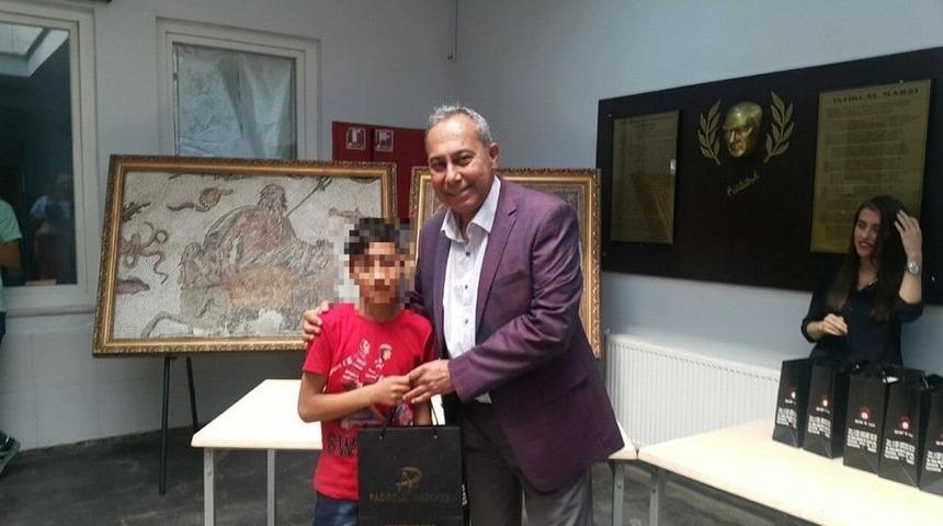 Madde Bağımlılığı Tedavisi G&ouml;ren &Ccedil;ocuklar Karne Aldı