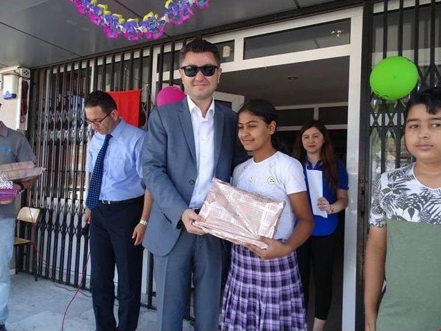 Acarlarlı Başarılı &Ouml;ğrencilere Tablet Verildi 1