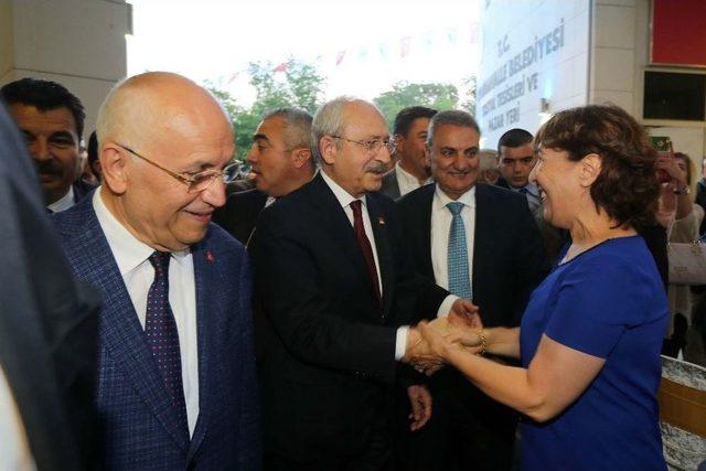 Kılıçdaroğlu Yenimahallelilerle İftar Yaptı