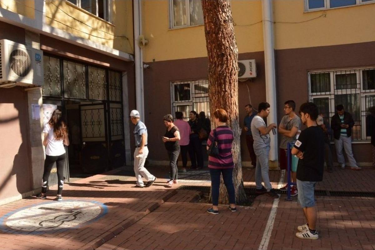 Manisalı &Ouml;ğrencilerin Lys Maratonu Başladı