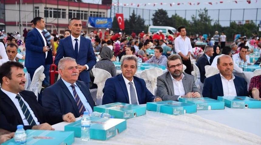Onikişubat Belediyesi&rsquo;nden 10 Bin Kişiye İftar Yemeği