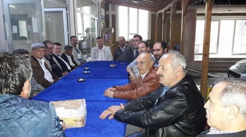 Vezirhan&rsquo;da Teravih Namazı Sonrası &Ccedil;ay İkramı Yapıldı