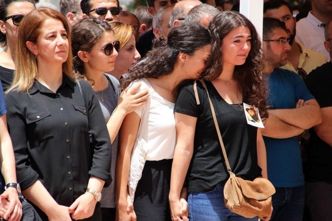 Ayb&uuml;ke &Ouml;ğretmen İ&ccedil;in T&ouml;ren D&uuml;zenlendi