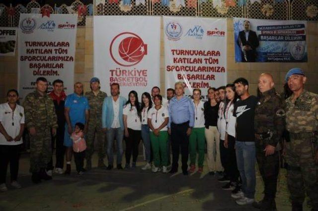 Hakkari'de Sokak Basketboluna Yoğun Ilgi