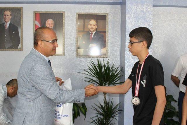 Mersinli Minik Taekwondocular Türkiye Şampiyonasından Madalyalarla Döndü