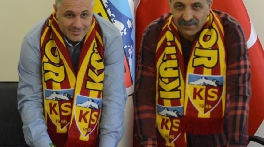 Kayserispor'un Yeni Teknik Direkt&ouml;r&uuml; Sumudica I&ccedil;in Imza T&ouml;reni