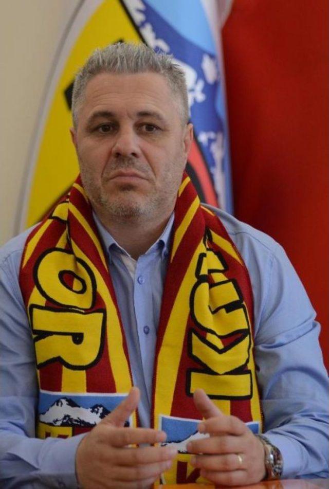 Kayserispor'un Yeni Teknik Direktörü Sumudica Için Imza Töreni