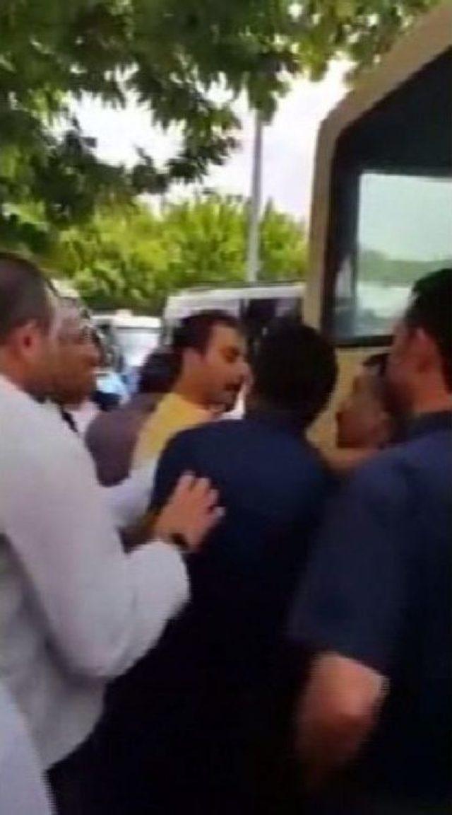 G&uuml;venpark ta Polisle Dolmuş&ccedil;u Kavgası&nbsp; 1