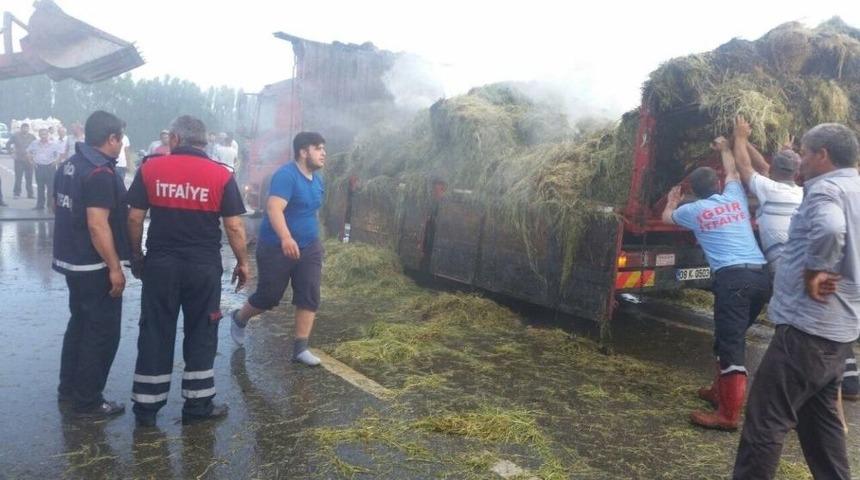 Seyir Halindeki Kamyonda Yangın