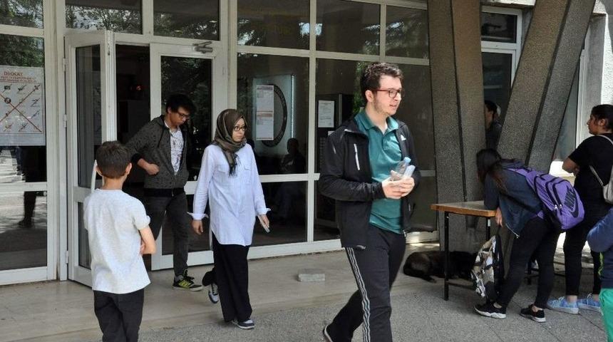 Üniversite Adayları Lys’de Ter Döktü