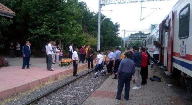 Hamile Yolcu, Trende Doğum Yaptı