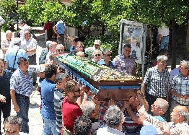 Efeler Belediyesi Basın Müdürü Söylevci’nin Kayınvalidesi Son Yolculuğuna Uğurlandı