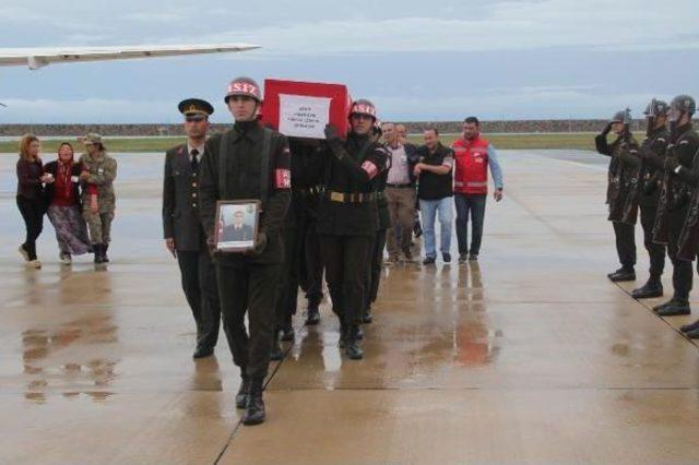 Şehit Uzman Onbaşının Cenazesi Ordu ya Getirildi 3