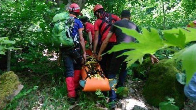 Doğa Yürüyüşünde Kayalıklardan Düştü, Bacağı Kırıldı