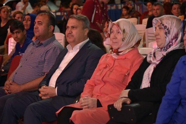 Balkan Ezgileri Manisalıları Mest Etti 1