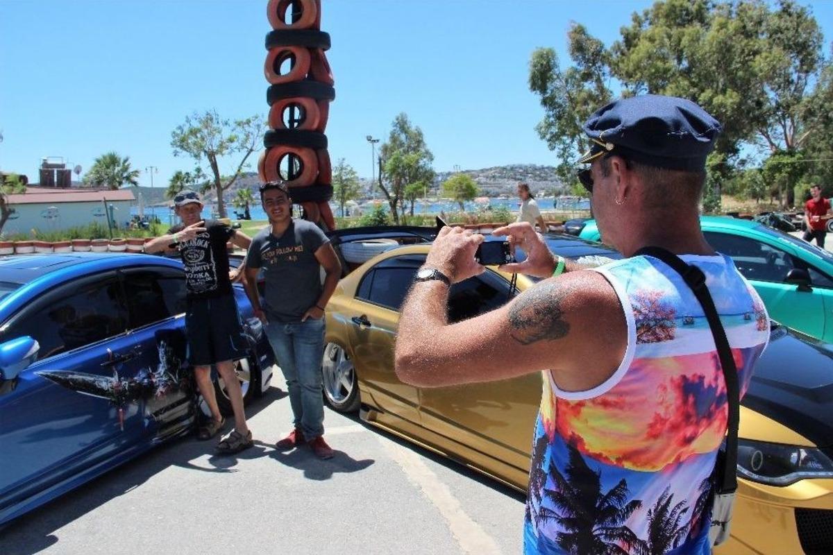 Modifiyeli Otomobiller Yoğun İlgi G&ouml;rd&uuml;