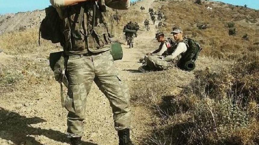 Şehit Uzman &Ccedil;avuş Fazlıoğlu'nun Cenazesi Rize'ye Uğurlandı (2)